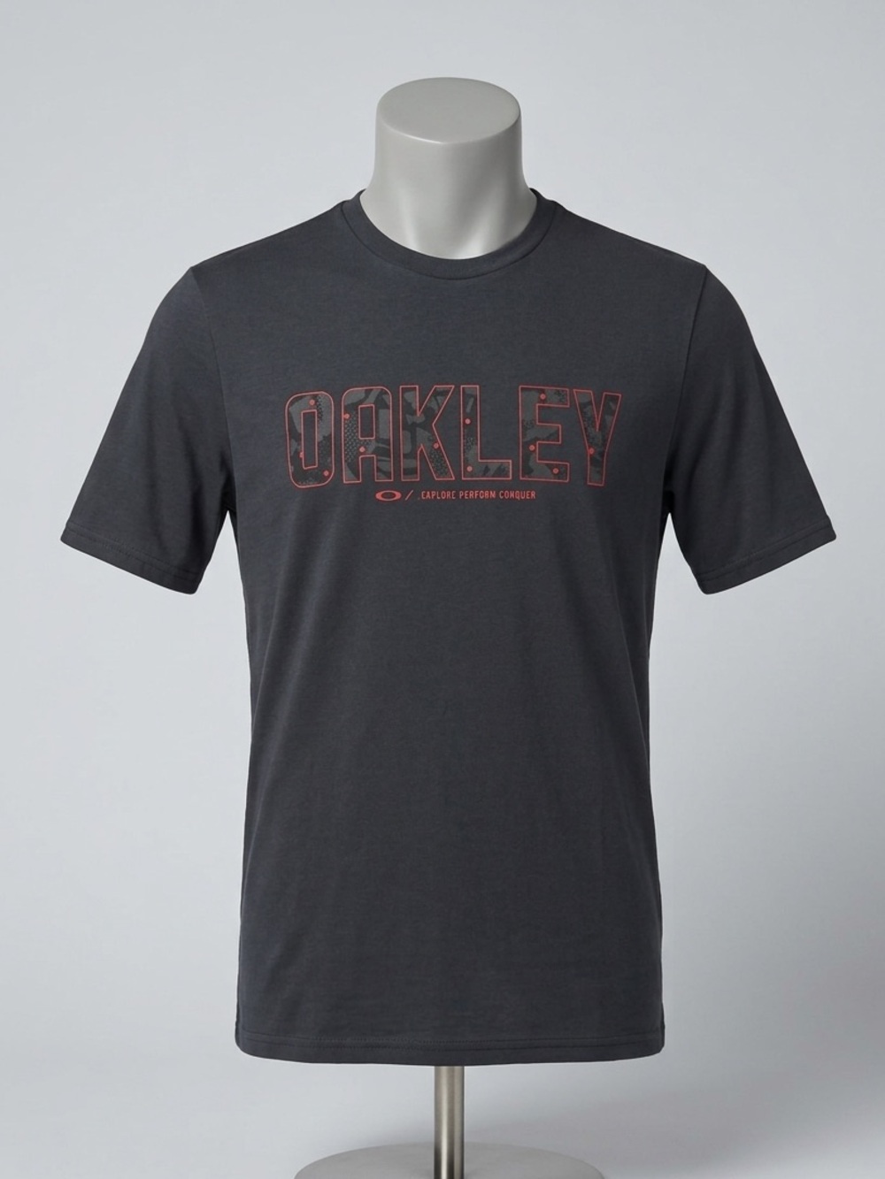 Oakley "Explore Perform Conquer" Short Sleeve Tee - Size L - Great Condition
